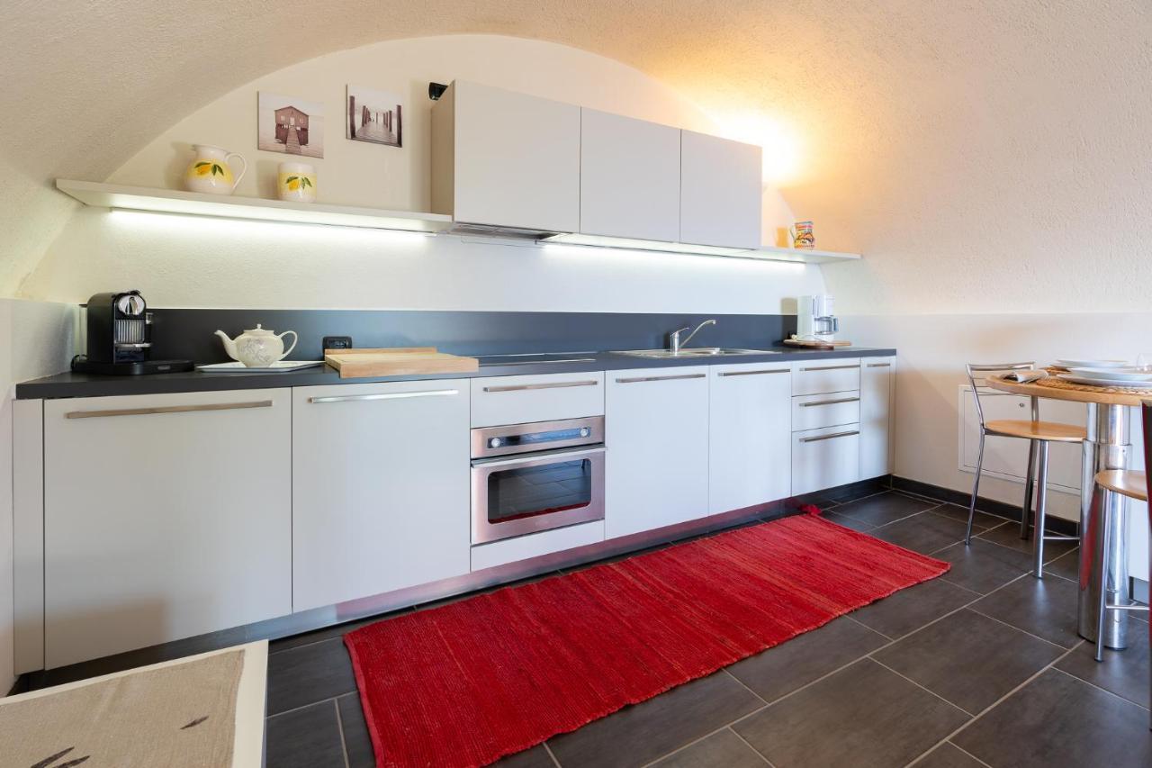 Casa Di Campagna Tony Con Piscina E Vista Lago غْرافيدونا المظهر الخارجي الصورة
